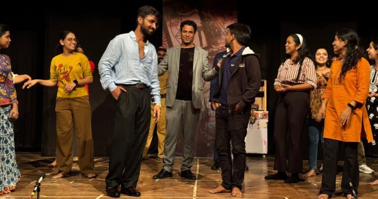 स्वानंद किरकिरे का नाटक खोलेगा बॉलीवुड का असली चेहरा