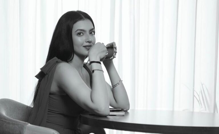 कशिका कपूर का पंजाबी डेब्यू “HER”