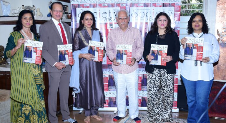 हेमा मालिनी के घर सिनेमा की विरासत का जश्न