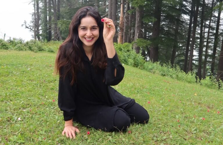 भद्रवाह की वादियों में सादिया खतीब ने खोजा सुकून